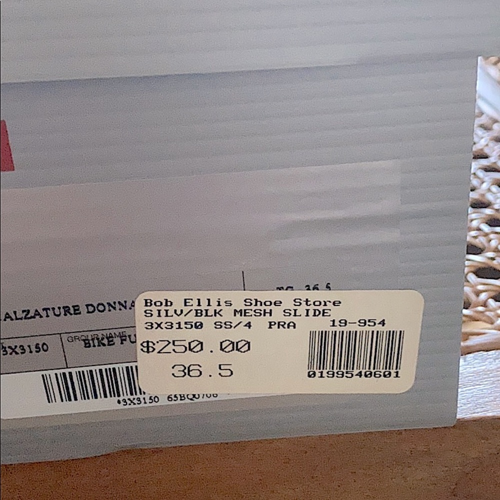 Reduced price! Poshmark buyers only!